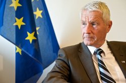 Thorbjørn Jagland a avertizat înainte de decizia CC că legile votate de PLDM și PCRM subminează echilibrul instituțional Thorbjørn Jagland a avertizat înainte de decizia CC că legile votate de PLDM și PCRM subminează echilibrul instituțional