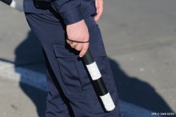 (INCREDIBIL) Un polițist a cerut MITĂ de la un coleg de-al său (INCREDIBIL) Un polițist a cerut MITĂ de la un coleg de-al său