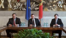 Liderii coaliției de guvernare au semnat un nou acord Liderii coaliției de guvernare au semnat un nou acord