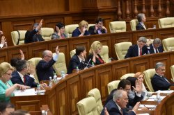 Priorități în Bugetul 2016: Salarii dublate pentru funcționarii publici și neschimbate pentru profesori Priorități în Bugetul 2016: Salarii dublate pentru funcționarii publici și neschimbate pentru profesori