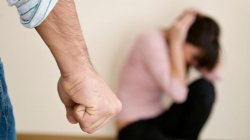 (VIDEO) Femeile sunt îndemnate să nu tolereze violenţa în familie „de dragul copiilor” (VIDEO) Femeile sunt îndemnate să nu tolereze violenţa în familie „de dragul copiilor”