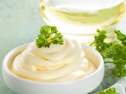 Prepară de Paște o maioneză sănătoasă! Prepară de Paște o maioneză sănătoasă!