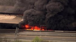Incendiu puternic într-o piaţă din Odesa Incendiu puternic într-o piaţă din Odesa
