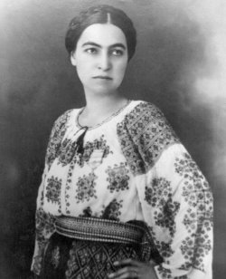 Viaţa incredibilă a Smarandei Brăescu, prima femeie paraşutist din România și a treia din Europa (VIDEO/FOTO) Viaţa incredibilă a Smarandei Brăescu, prima femeie paraşutist din România și a treia din Europa (VIDEO/FOTO)