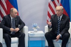 Donald Trump îi mulţumeşte lui Vladimir Putin pentru reducerea personalului diplomatic american din Rusia Donald Trump îi mulţumeşte lui Vladimir Putin pentru reducerea personalului diplomatic american din Rusia