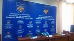 (VIDEO) PCCOCS, verificări la companiile unui milionar. 7 persoane - reținute (VIDEO) PCCOCS, verificări la companiile unui milionar. 7 persoane - reținute