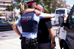Un polițist-erou a ucis singur 4 dintre cei 5 teroriști din Spania: „Nu i-a fost ușor” Un polițist-erou a ucis singur 4 dintre cei 5 teroriști din Spania: „Nu i-a fost ușor”