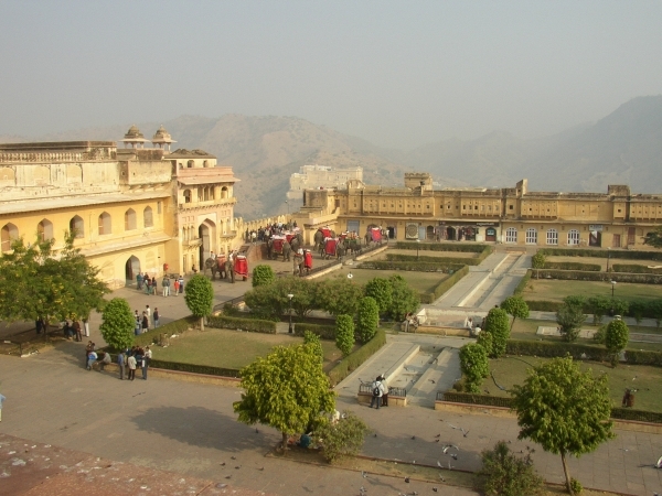 (Foto) Cele mai frumoase 19 forturi şi palate ale Indiei | Internațional
