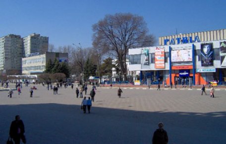 Primarul de Bălţi doreşte un alt orar pentru măturători Primarul de Bălţi doreşte un alt orar pentru măturători