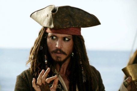 Johnny Depp n-a facut “Piratii din Caraibe” pentru bani Johnny Depp n-a facut “Piratii din Caraibe” pentru bani