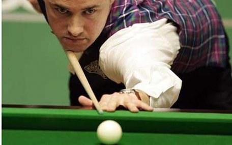 Hendry a scapat de o eliminare rusinoasa la Crucible Hendry a scapat de o eliminare rusinoasa la Crucible