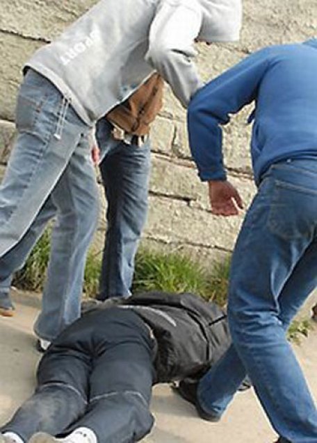 A comandat maltratarea soţului A comandat maltratarea soţului