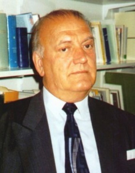 În memoria lingvistului Eugen Coşeriu În memoria lingvistului Eugen Coşeriu