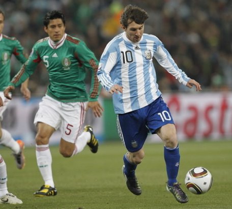Victorii clare în optimile de finală: Germania - Anglia 4-1, Argentina – Mexic 3-1 Victorii clare în optimile de finală: Germania - Anglia 4-1, Argentina – Mexic 3-1