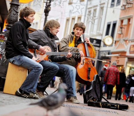 Cel mai lung concert de stradă a avut loc la Berlin Cel mai lung concert de stradă a avut loc la Berlin