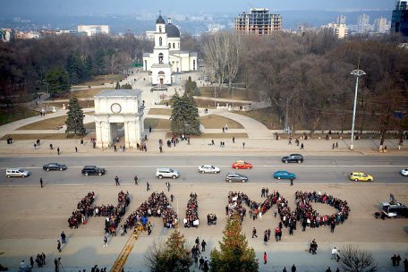 „Hai, Moldova, să scăpăm de gunoaie!” „Hai, Moldova, să scăpăm de gunoaie!”