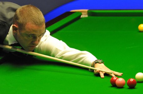 CM Snooker: Hendry trăieşte periculos! CM Snooker: Hendry trăieşte periculos!