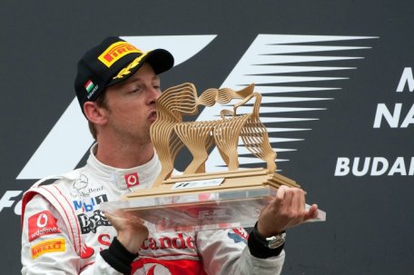 Jenson Button a învins la Hungaroring Jenson Button a învins la Hungaroring