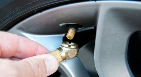 Adio pene de cauciuc: Goodyear a inventat anvelopa care se umflă singură Adio pene de cauciuc: Goodyear a inventat anvelopa care se umflă singură
