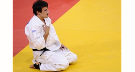 Un businessman anonim i-a oferit un apartament judocanului Sergiu Toma Un businessman anonim i-a oferit un apartament judocanului Sergiu Toma