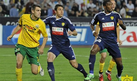Fundașul moldovean Igor Armaș a ținut piept granzilor R. Carlos și Eto'o Fundașul moldovean Igor Armaș a ținut piept granzilor R. Carlos și Eto'o