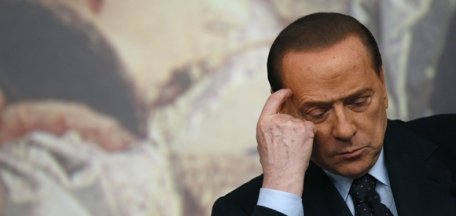 Video: Silvio Berlusconi a demisionat în huiduielile mulţimii Video: Silvio Berlusconi a demisionat în huiduielile mulţimii