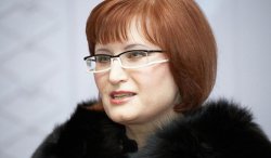 Dina Ghimpu: „Am elaborat legi, scriu cărţi şi vizionez spectacole” Dina Ghimpu: „Am elaborat legi, scriu cărţi şi vizionez spectacole”