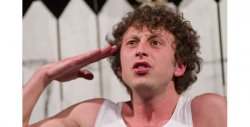 Alexandru Pleşca: În scenă trebuie să te exprimi "d’un souffle" Alexandru Pleşca: În scenă trebuie să te exprimi "d’un souffle"