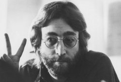 (ENCICLOPEDIC) John Lennon - un visător în lumea rock-ului (ENCICLOPEDIC) John Lennon - un visător în lumea rock-ului
