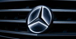 Mercedes va ilumina logo-ul Mercedes va ilumina logo-ul