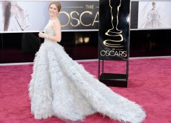Oscarurile 2013. Un covor roșu cu vedete cuminți Oscarurile 2013. Un covor roșu cu vedete cuminți