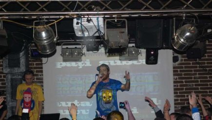 VIDEO: Folclorul SUBCARPAȚI-lor a răsunat iar în cartier VIDEO: Folclorul SUBCARPAȚI-lor a răsunat iar în cartier