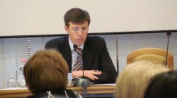 Tensiuni la primărie. Chirtoacă îi aduce noi acuzații lui Cârlig Tensiuni la primărie. Chirtoacă îi aduce noi acuzații lui Cârlig