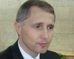 A atacat Curtea Constituională iar Guvernul l-a numit membru al Comisiei de la Veneția A atacat Curtea Constituională iar Guvernul l-a numit membru al Comisiei de la Veneția
