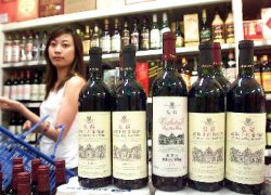 China a lansat o anchetă asupra importurilor de vinuri europene China a lansat o anchetă asupra importurilor de vinuri europene