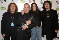 Motorhead şi Black Sabbath, premiate la gala Metal Hammer Golden Gods Awards 2013 Motorhead şi Black Sabbath, premiate la gala Metal Hammer Golden Gods Awards 2013