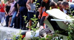 Un autocar cu români s-a prăbușit într-o prăpastie din Muntenegru. 18 au murit Un autocar cu români s-a prăbușit într-o prăpastie din Muntenegru. 18 au murit