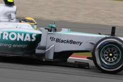 Hamilton îl învinge pe Vettel în calificările de la Nurburgring Hamilton îl învinge pe Vettel în calificările de la Nurburgring