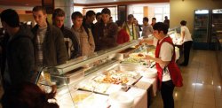 Numărul bufetelor suedeze în liceele din Chișinău se va dubla Numărul bufetelor suedeze în liceele din Chișinău se va dubla