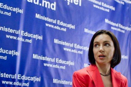 Maia Sandu: Tinerii din RM vor putea face masterat si doctorat în România doar după recunoaşterea diplomelor la nivel EUROPEAN Maia Sandu: Tinerii din RM vor putea face masterat si doctorat în România doar după recunoaşterea diplomelor la nivel EUROPEAN