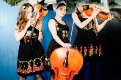 (VIDEO) NETNAKISUM, trei fete care vor da startul Festivalul Ethno Jazz 2013 (VIDEO) NETNAKISUM, trei fete care vor da startul Festivalul Ethno Jazz 2013
