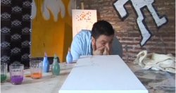 (VIDEO) SINGURUL artist din lume care pictează cu LACRIMI (VIDEO) SINGURUL artist din lume care pictează cu LACRIMI