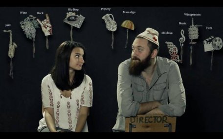 „100 de movile”, un film despre folclorul în spațiul românesc „100 de movile”, un film despre folclorul în spațiul românesc