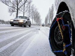 Zece sfaturi de care să ții cont când pleci la drum cu mașina pe timp de iarnă Zece sfaturi de care să ții cont când pleci la drum cu mașina pe timp de iarnă