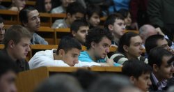 (ANALIZĂ) Studenții basarabeni din România NU se mai întorc acasă: În Moldova mă simt ca într-o cutie de carton (ANALIZĂ) Studenții basarabeni din România NU se mai întorc acasă: În Moldova mă simt ca într-o cutie de carton