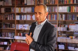 CARTEA ZILEI: „Miercuri când era Joi”, de Gheorghe Erizanu CARTEA ZILEI: „Miercuri când era Joi”, de Gheorghe Erizanu
