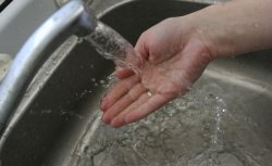 Termocom sistează livrarea apei calde în Chișinău Termocom sistează livrarea apei calde în Chișinău