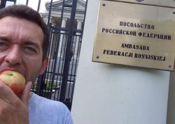 (FOTO) Cum au reacționat polonezii la embargoul de fructe impus de Putin (FOTO) Cum au reacționat polonezii la embargoul de fructe impus de Putin