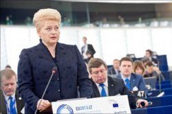 Russia blocks Lithuanian trucks after Vilnius promises military aid to Ukraine Russia blocks Lithuanian trucks after Vilnius promises military aid to Ukraine