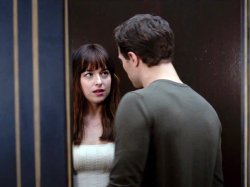 „Fifty Shades of Grey”, interzis în China şi în alte ţări „Fifty Shades of Grey”, interzis în China şi în alte ţări